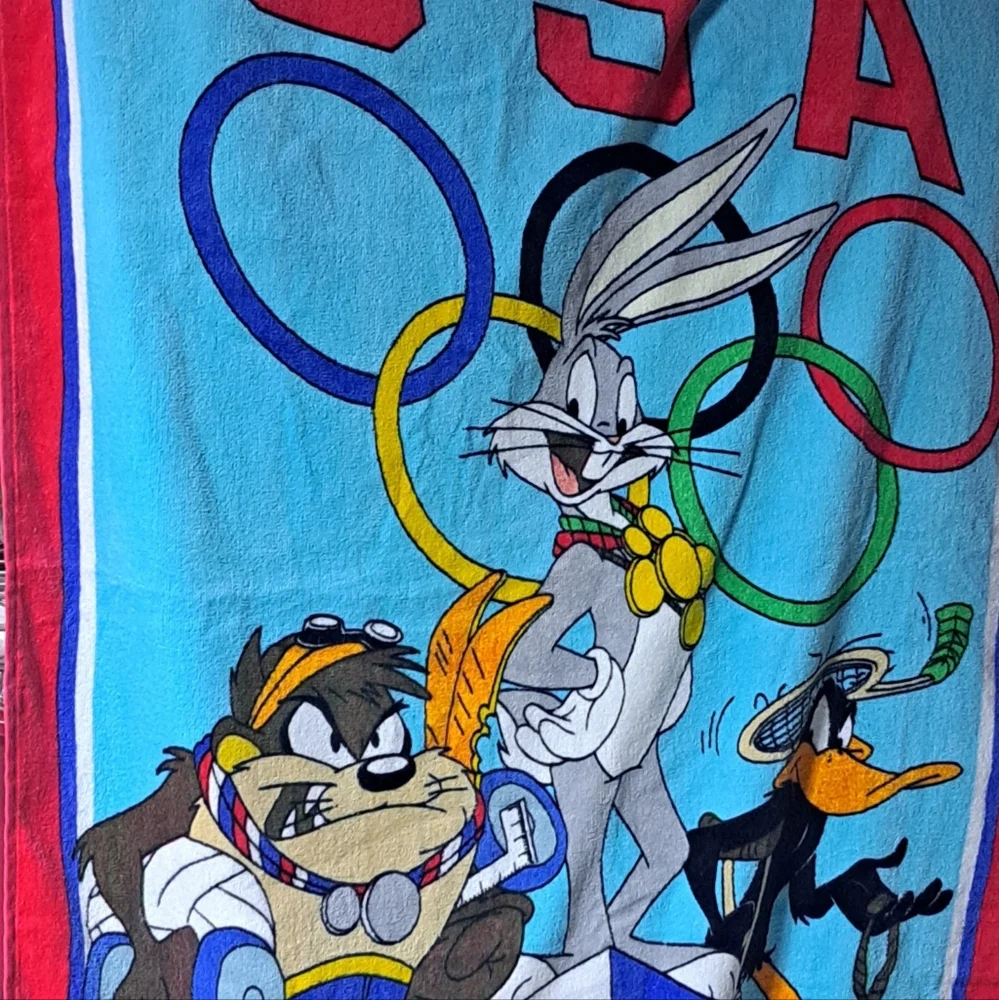 Vintage 1995‎ Looney Tunes USA Olympics Towel Bugs Bunny Taz Daffy Duck